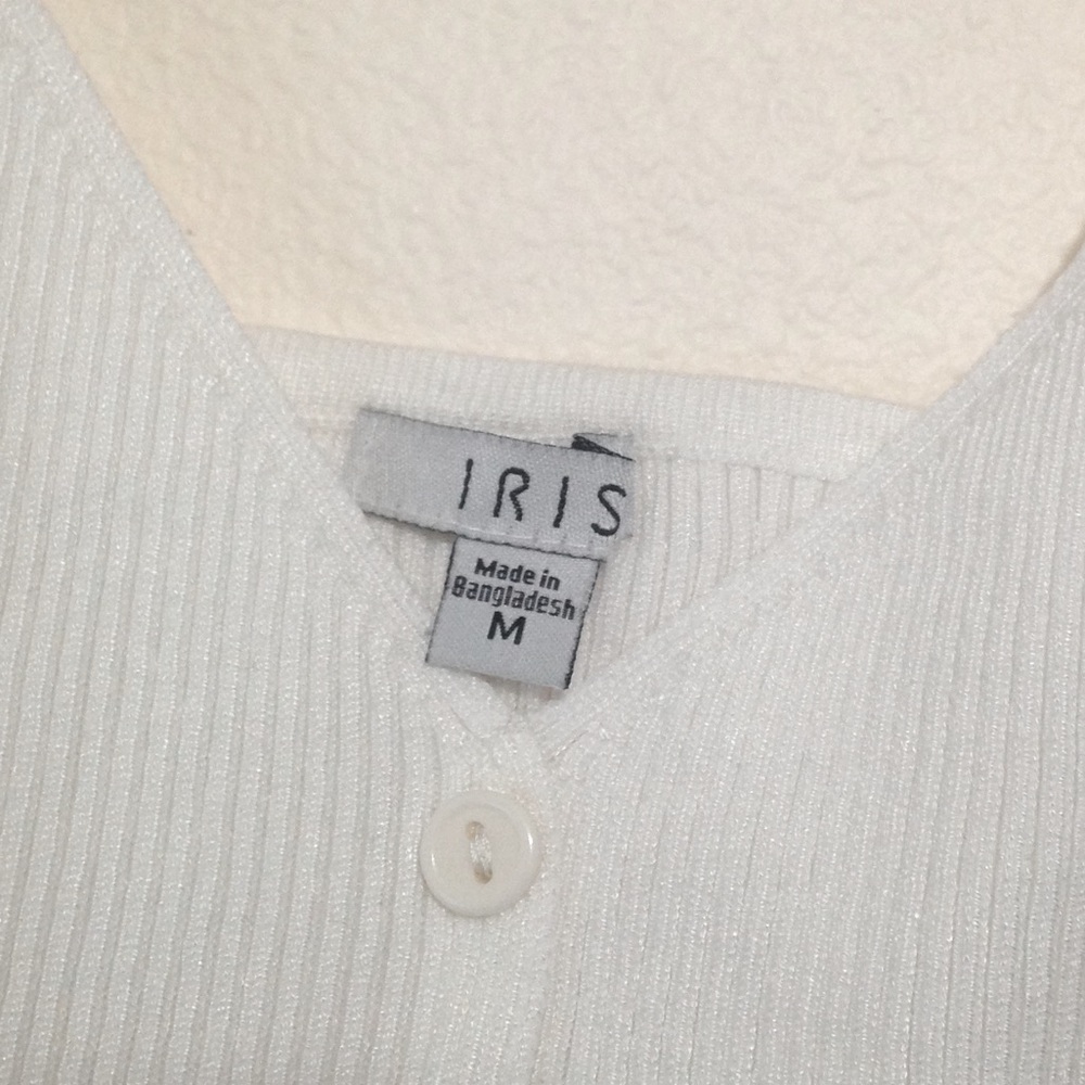 IRIS White Stretch Knit Ribbed V-Neck Button Front Tank Crop Top - Picture 3 of 6